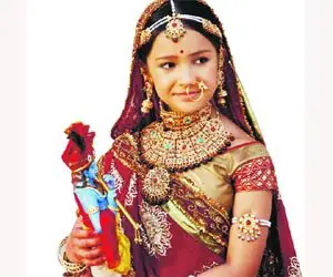 aashika bhatia as Meera