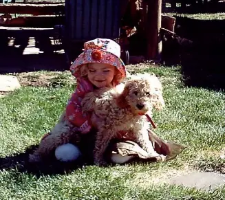 chiara aurlia with her dog