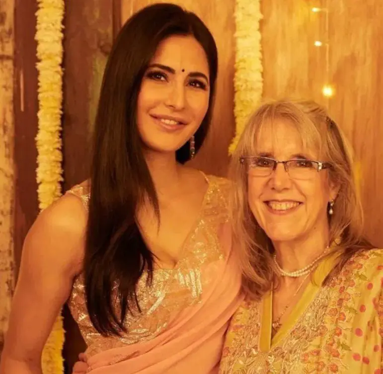 Katrina Kaif with mother