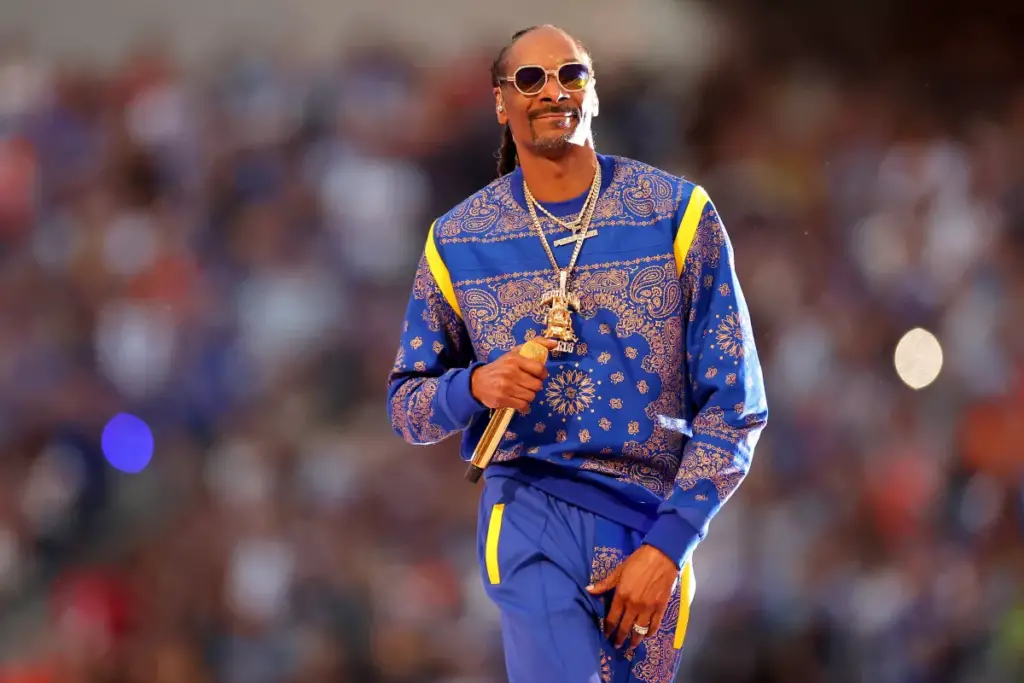Snoop Dogg: Iconic Rapper and Entertainment Powerhouse